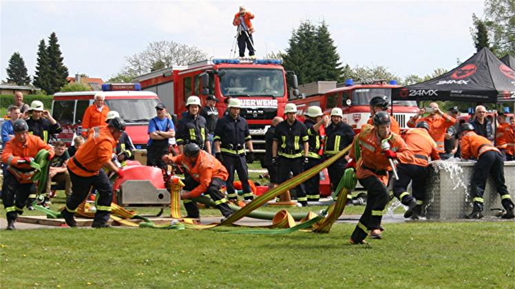 Die Gastgeber waren diesmal nicht zu schlagen, weder beim Amtsausscheid noch im MV-Cup: das Team der Freiwilligen Feuerwehr Hohen Viecheln. 