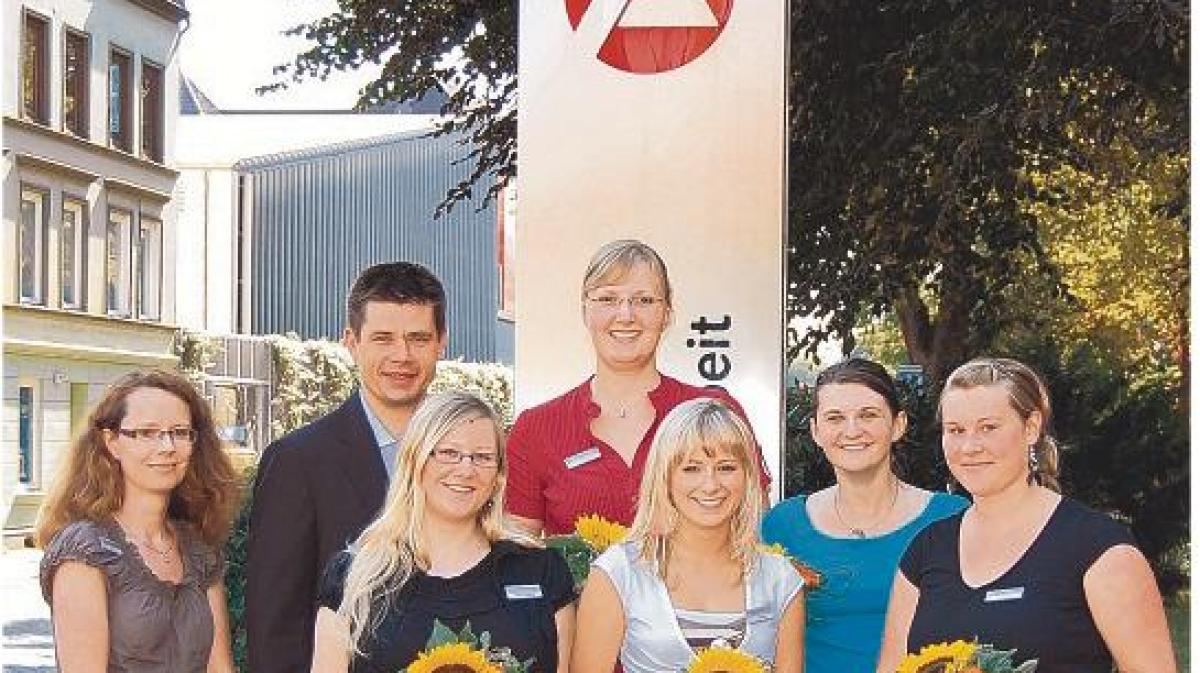 Arbeitsamt übernimmt fünf Auszubildende | SHZ