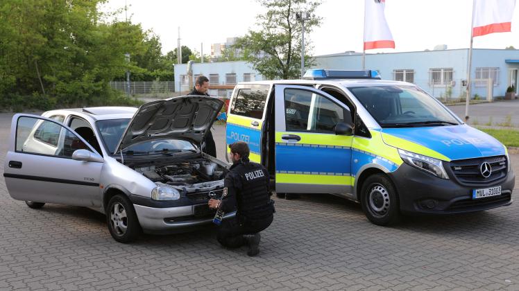 Berauschter Autofahrer liefert sich wilde Verfolgungsjagd mit Polizei in Rostock