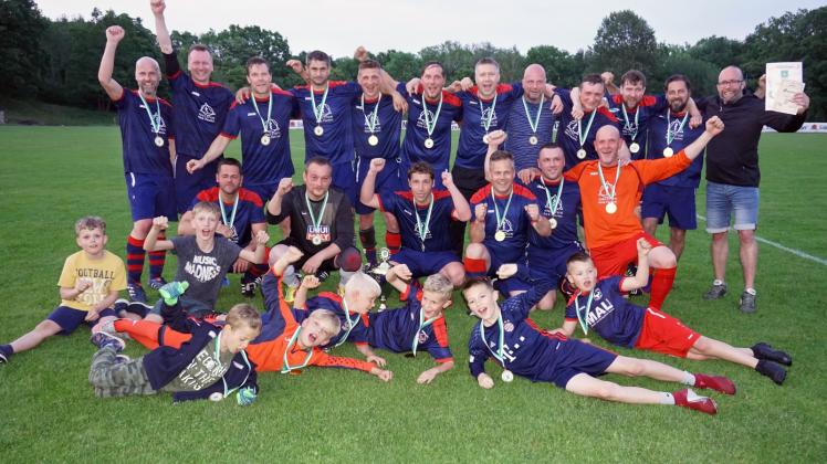Nach der Saison 2015/16, damals noch als SG Parchim, gelang den Oldies aus der Kreisstadt am Freitagabend erneut der Pokalsieg im Fußballkreis Westmecklenburg.