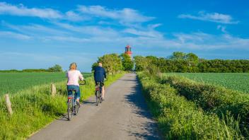 Den Sommer draußen genießen: In der Sonderbeilage Aktiv in Schleswig-Holstein gibt es auf 68 Seiten jede Menge Ausflugstipps für die schönsten Tage im Jahr.