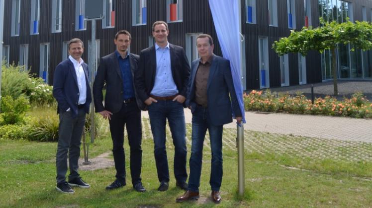 Holten einen Millionen-Auftrag für die Rostocker-Unternehmensgruppe an Land: SEAR-Chef Mayk Wiese und die Manager Roman König, Kristian Richter und Heiko Seefeldt (v.l.) 