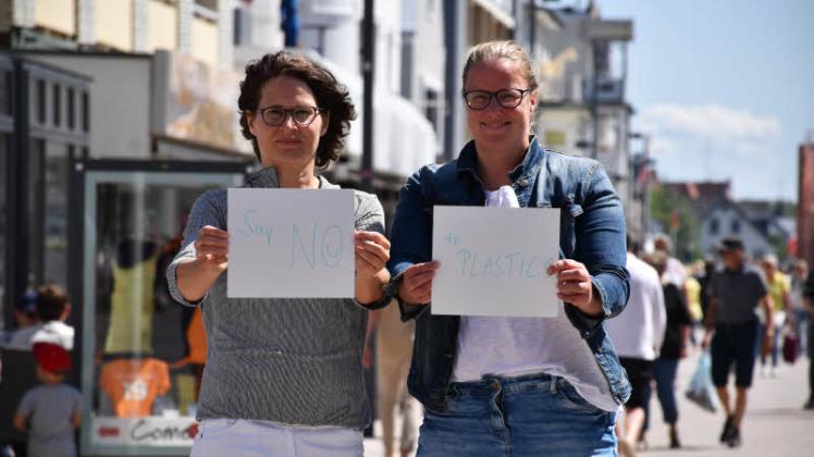 Zwei Frauen, ein Ziel: Heike Werner (li.) und Carin Winkler wollen, dass die Insel Sylt plastikfrei wird.