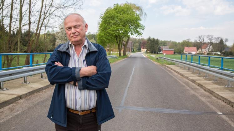 Ist Enttäuscht von den Plänen des Landkreises: Klaus Aurich, Bürgermeister der Gemeinde Bülow, setzte sich für eine Umleitung während der sechsmonatigen Sperrung ein. 