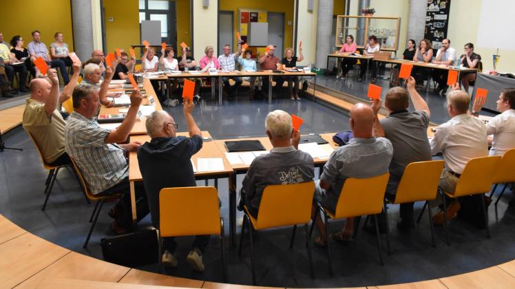 Neue Sitzordnung: Jetzt schauen sich Boizenburgs Stadtvertreter bei ihren Zusammenkünften direkt ins Gesicht. 