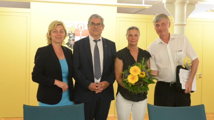 Die neue Kreisspitze steht: Landrätin Kerstin Weiss mit Kreistagspräsident Klaus Becker und seinen Stellvertretern Beatrix Bräunig und Michael Heinze (v.l.).