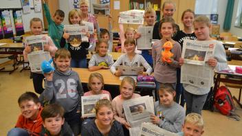 Während des Projektes gibt es auch die Möglichkeit, dass ein Redakteur in den Klassenraum kommt und mit Fragen zur Zeitungsproduktion sowie zum Journalistenberuf gelöchert wird. 