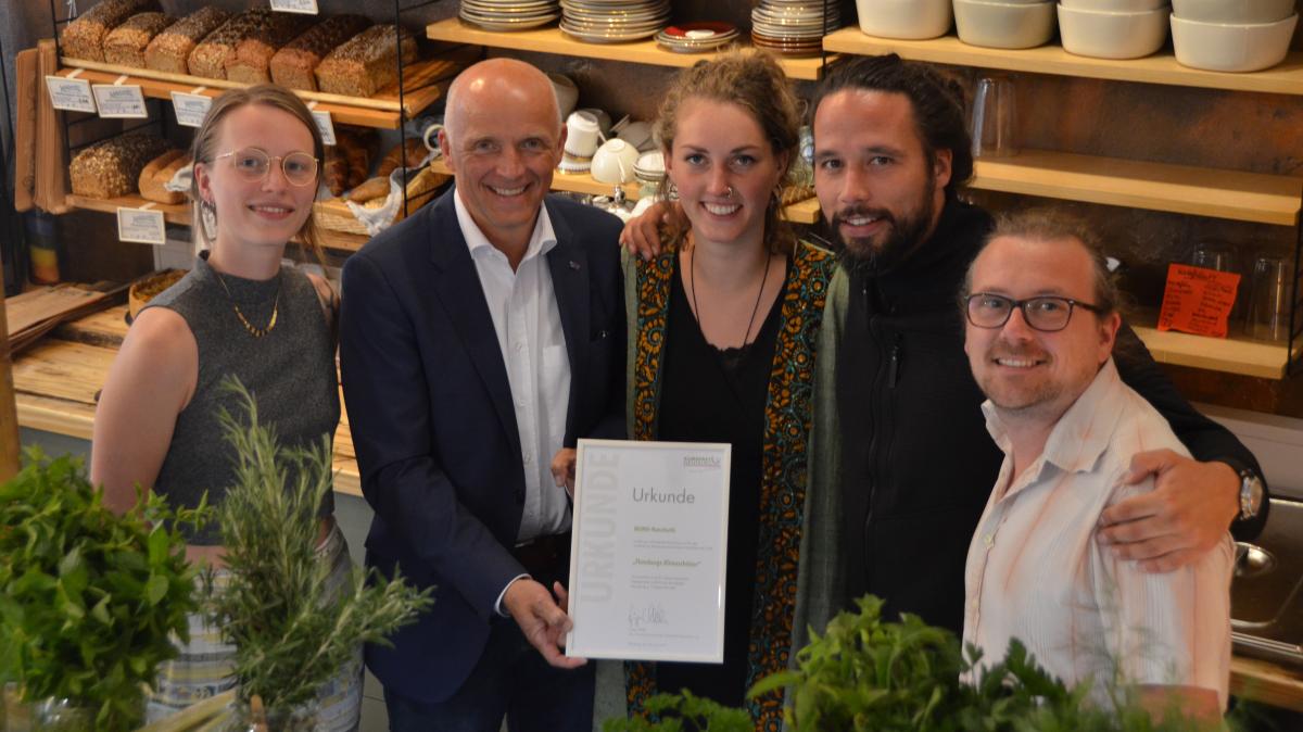 Momo Naturbutik offiziell als „Flensburgs Klimaschützer“ ausgezei