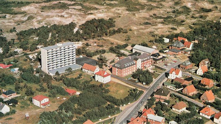 Als der B-Plan Nr. 1 im Jahr 1969 aufgestellt wurde, gab es noch keinen nennenswerten Wald in der Nachbarschaft, wie diese Postkarte zeigt, rechts die Straße Im Bad.