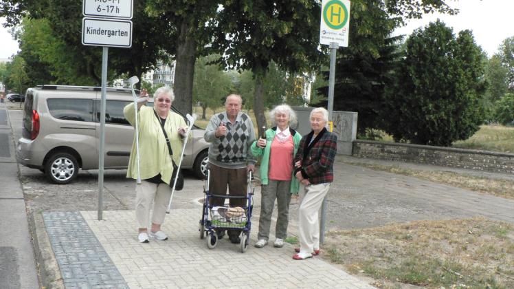 Der Umzug der Bushaltestelle ist eine Verbesserung für Senioren in der Elbestadt. 
