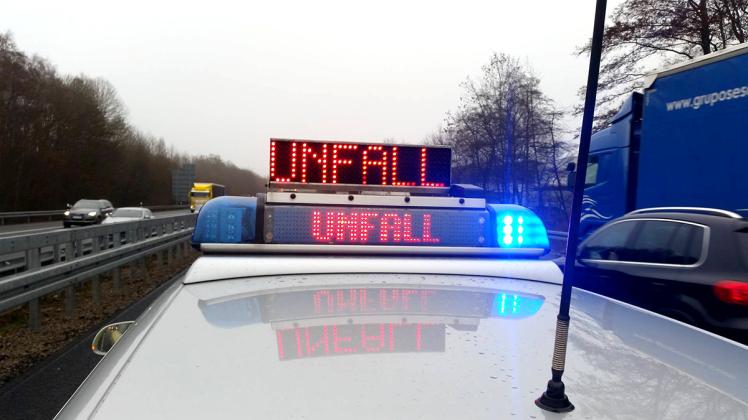 Unfall Autobahn dpa 3.jpg Unfall Autobahn dpa 3.jpg