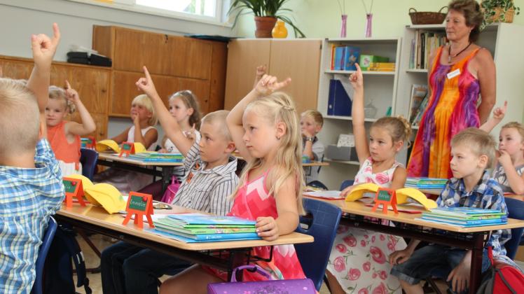 5742 Mädchen und Jungen werden im am Montag beginnenden Schuljähr die Grundschulen des Landkreises Nordwestmecklenburg besuchen. Landrätin Kerstin Weiss: „Die Zeit der Schulschließungen ist endgültig vorbei.“ 