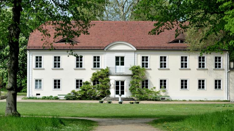 Das Schloss Sacrow in Potsdam zählt zu jenen ausgewählten Orten und kuriosen Angeboten in Brandenburg, die von Privatleute aber auch Firmen, Vereinen und Institutionen für Veranstaltungen gemietet werden können. 