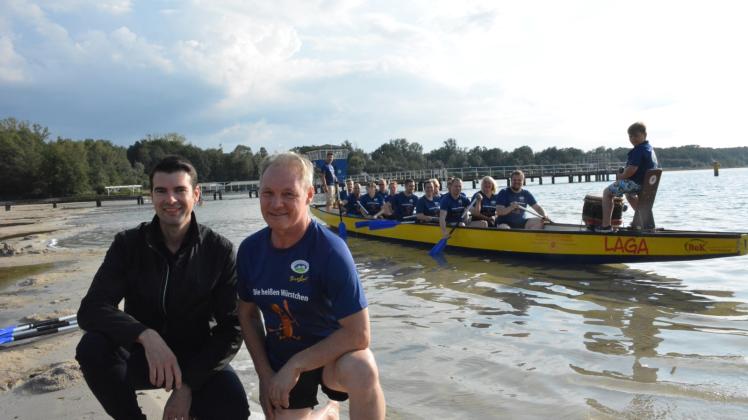 Teamgeist im Betrieb stärken: Die LFW-Geschäftsführung, hier Christian Knapp, unterstützt das noch junge Drachenbootteam um Bernd Schröder. 