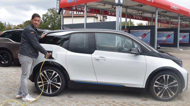 Produziert auf seinen Öko-Autohöfen den Strom für die E-Auto-Flotte selbst: Henrik Mernitz 