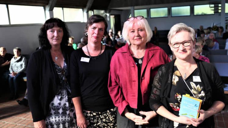 Die hauptamtlichen Mitarbeiter des Hospizdienstes: (v.l.) Anja Dülsen, Anja Tews, Heidi Knoch-Santen und Lisa Rother.
