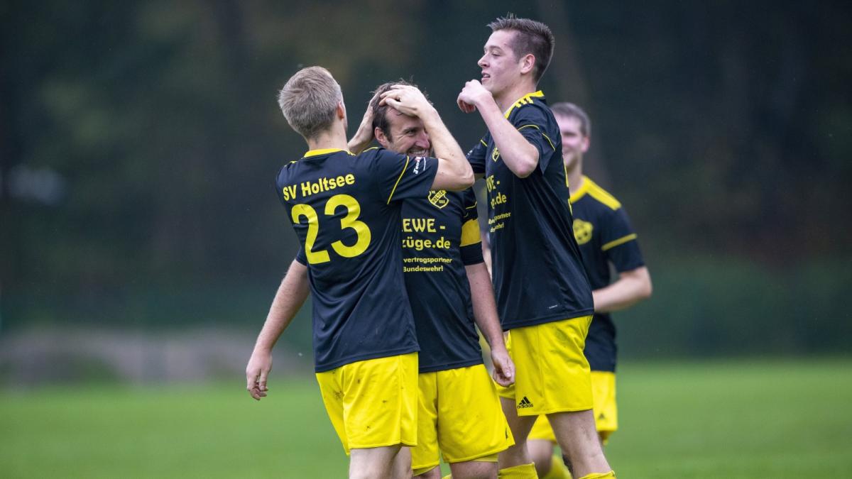 70 Holtsee fegt Osterby vom Feld SHZ