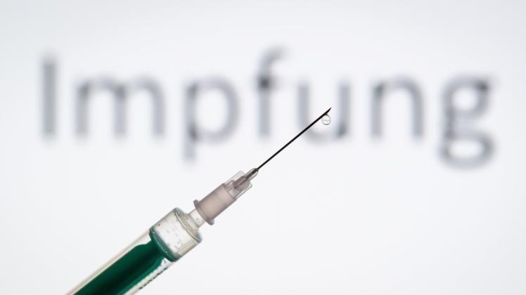 Besonders Ältere, chronisch Erkrankte und Schwangere sollten sich gegen Grippeviren impfen lassen. 