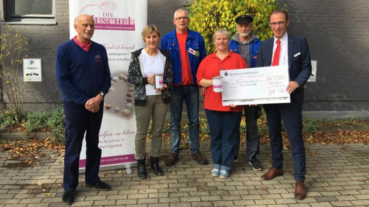 1000 Euro nach Treckerrundfahrt für „Die Muschel“ SHZ