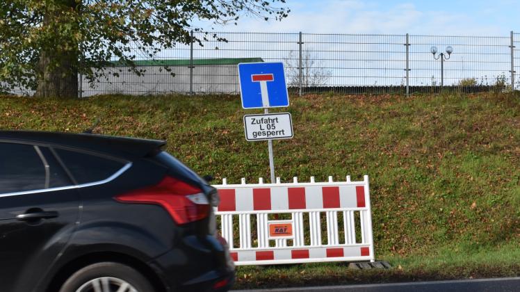Die Schilder wurden schon aufgestellt: Ab heute ist die L 05 bei Wittenburg gesperrt. 