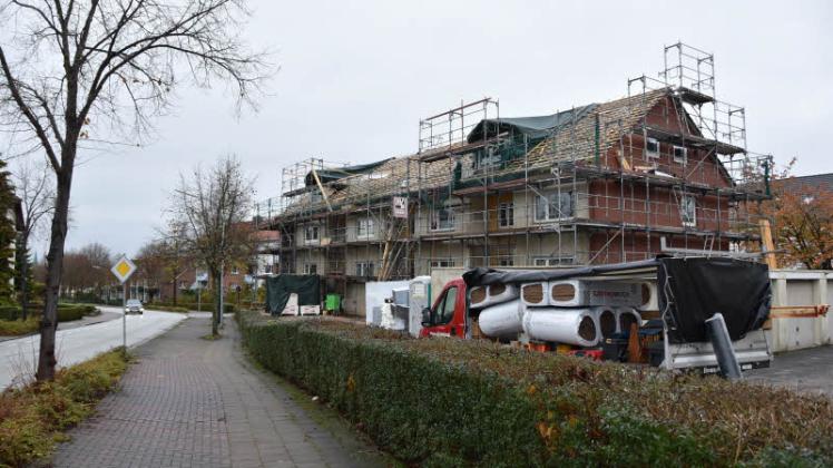Die Wankendorfer saniert derzeit ein Bestandsgebäude. Die zehn Wohnungen darin sind nach Auskunft des Vorstandes frei finanziert, also ohne Belegungsrecht für die Stadt Eutin.