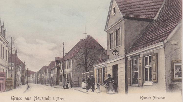 Die alte Postkarte zeigt die heutige Breitscheidstraße.