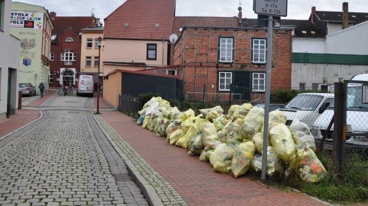 Nach vier Wochen wurden die Gelben Säcke abgeholt. 