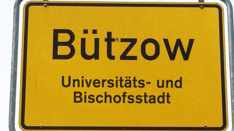 Universitäts- und Bischofsstadt Bützow: Vorerst gibt es solche Ortseingangsschilder nicht. 