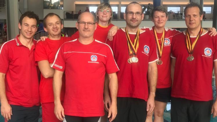 Die Güstrower Rettungsschwimmer bei der Deutschen Meisterschaft in Göppingen