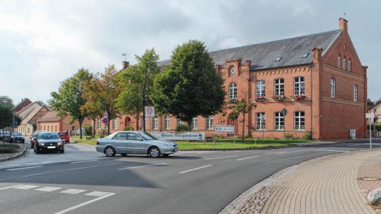 An der Kreuzung Schulstraße/Lange Straße soll nach den Vorstellungen des Planers und einiger Bürger ein Kreisverkehr entstehen. 