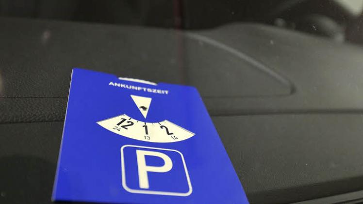 Die gute alte Parkscheibe hat in der Region noch lange nicht ausgedient 