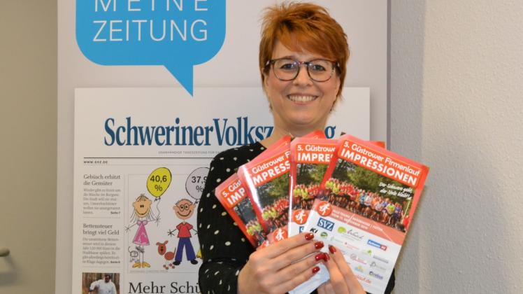 Bei Silke Wiese in der SVZ-Geschäftsstelle in der Güstrower Domstraße 9 können die Heftchen kostenfrei abgeholt werden.