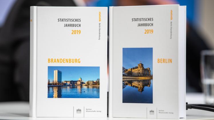 Das Landesamt stellte gestern im Potsdamer Landtag das Statische Jahrbuch 2019 vor. 