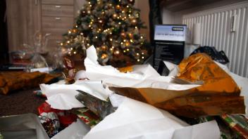 Die traurige Seite des großen Fests: Verpackungsmüll unterm Weihnachtsbaum.