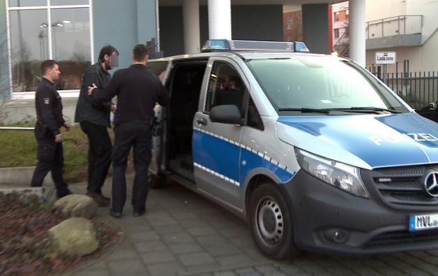 Doppelmord in Rostock: Hier wird der 39-Jährige Täter zum Haftrichter geführt