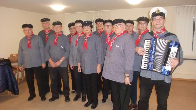 Sind auf Kurs gegangen: Seit Jahresbeginn singt der Hagenower Shantychor „Achtern Möhlendieck“. 