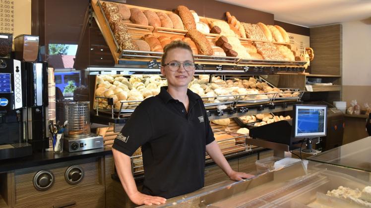 Für Bäckereiverkäuferin Karoline Geist ist das Gehlsdorfer Ufer der schönste Platz Rostocks.