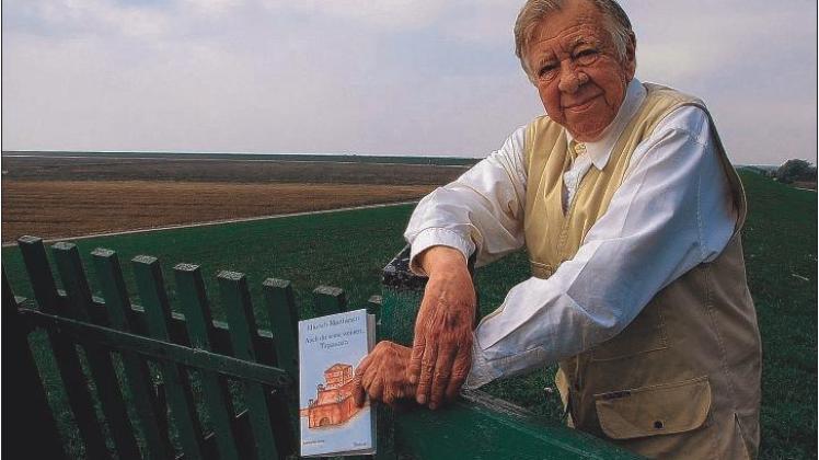 Ein Leben für das Schreiben: Erfolgsautor Hinrich Matthiesen verstarb im Alter von 81 Jahren. Foto: Archiv Deppe