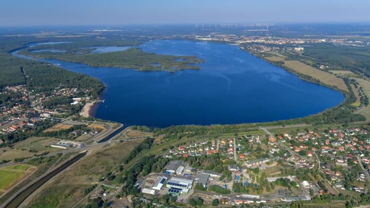 Der Senftenberger See liegt in der noch jungen Urlaubsregion Lausitzer Seenland. 