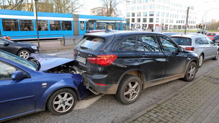 Auffahrunfall in Rostocker Südstadt wegen epileptischem Anfall am Steuer