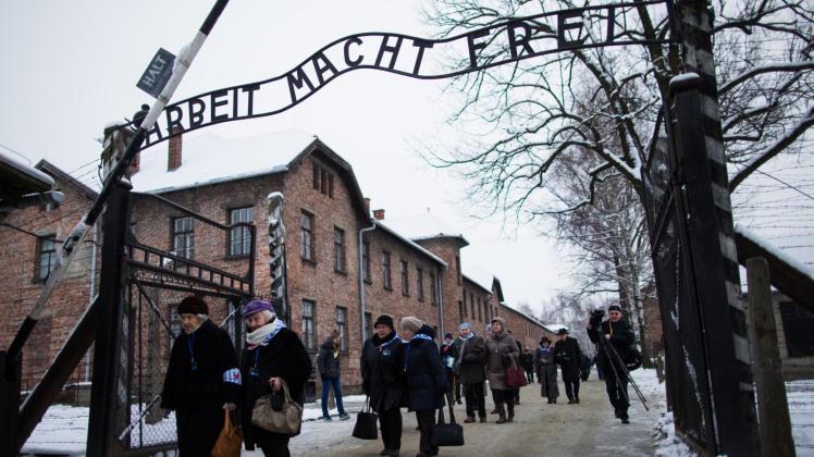 Stätte des Grauens: Das Haupttor des ehemaligen Konzentrationslagers Auschwitz-Birkenau. 