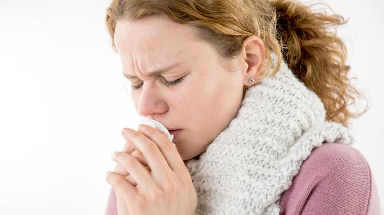 Im Gegensatz zur Erkältung bricht eine Grippe ganz plötzlich aus. 