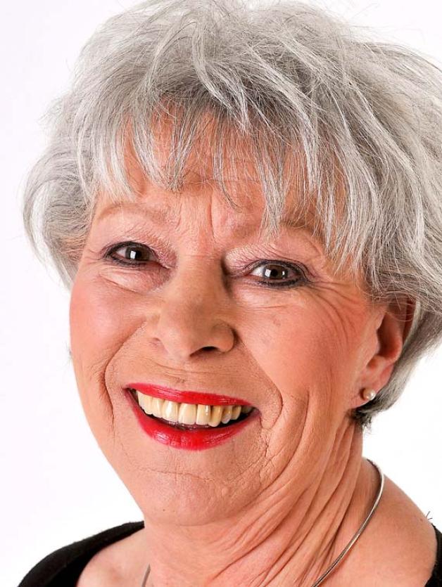 Als "huldvolle Pflichtaufgabe einer Großmutter" betrachtet Jutta Kreiser die Betreuung ihrer fünf Enkelkinder. Foto: Ruff Als "huldvolle Pflichtaufgabe einer Großmutter" betrachtet Jutta Kreiser die Betreuung ihrer fünf Enkelkinder. Foto: Ruff