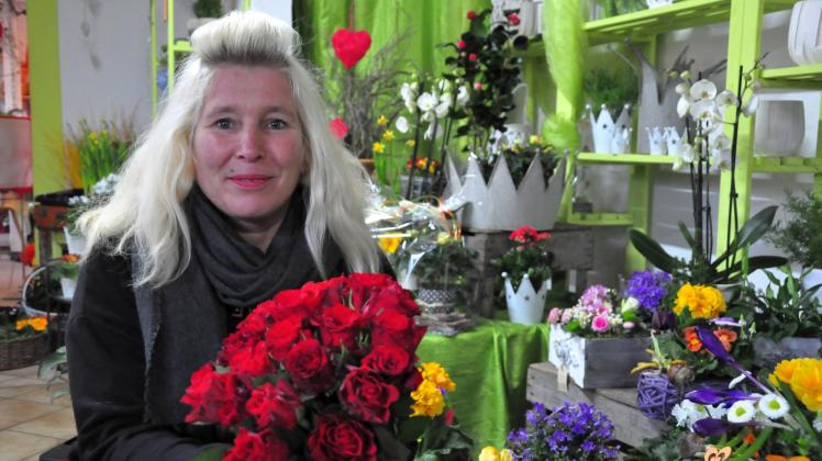 Rote Rosen gehen immer, müssen aber nicht sein, sagt Silvia Wehmann. 