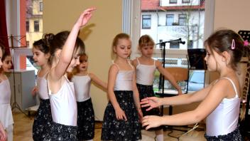 Tanzgeschichten: Musikschüler im Konzert
