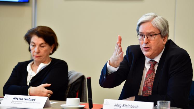 Wirtschaftsminister Jörg Steinbach (SPD) plädiert für eine geänderte Filmförderung des Bundes