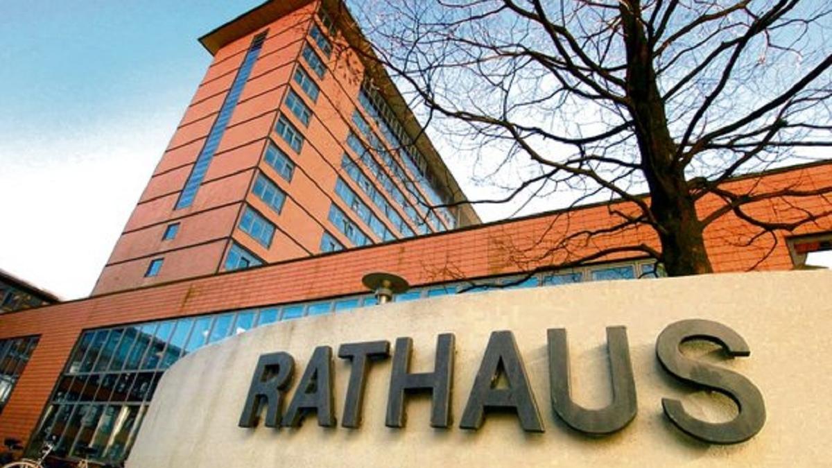 Das Flensburger Rathaus platzt aus allen Nähten SHZ