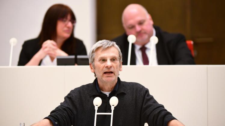 Nach der nicht erfolgten Wahl Teichners versuchte der AfD-Abgeordnete Christoph Berndt, eine „persönliche Erklärung“ abzugeben. 