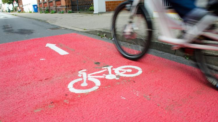 Breite, sichere und gut gepflasterte Radwege gibt es in Quickborn noch nicht. Um den herrschenden Missstand künftig beseitigen zu können, legt die Stadt jetzt ein entsprechendes Konzept auf. 