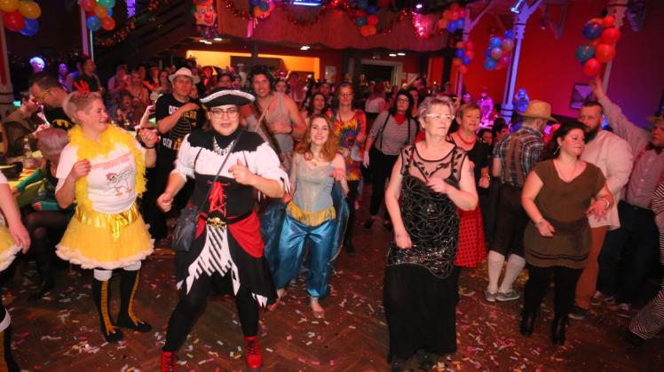Mecklenburger Fasching im „Mecki“ img_0707